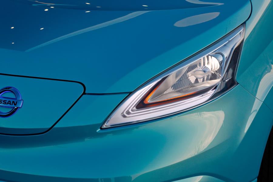 Детали экстерьера Nissan e-NV200 Concept 2012 года  (фото 14 из 15)